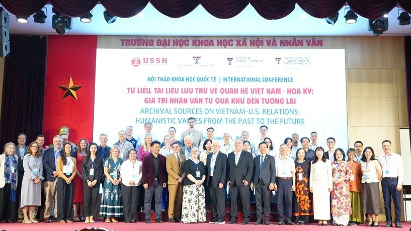 Chia sẻ kinh nghiệm khai thác, bảo tồn và số hóa tư liệu, tài liệu lưu trữ liên quan đến quan hệ Việt Nam – Hoa Kỳ