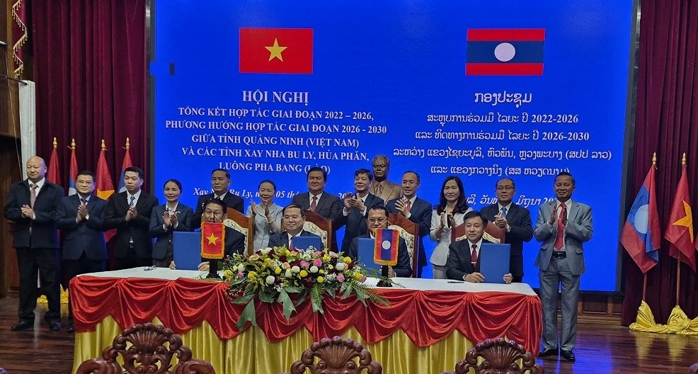 Tổng lãnh sự quán Việt Nam tại Luang Prabang phối hợp tổ chức Hội nghị hợp tác giữa tỉnh Quảng Ninh và ba tỉnh Bắc Lào