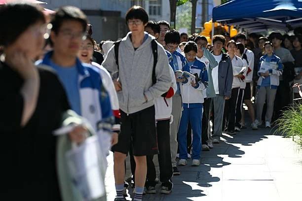 Gần 13 triệu học sinh Trung Quốc bước vào kỳ thi đại học khắc nghiệt