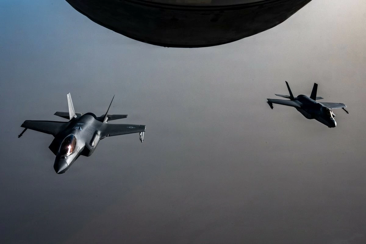 Hai tiêm kích tàng hình F-35A của Không quân Mỹ bay tuần tra trên khu vực Trung Đông, ngày 6/6. (Nguồn: CENTCOM)