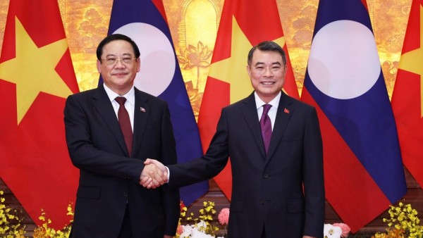 Welcome ceremony held for Lao Prime Minister Sonexay Siphandone in Hanoi