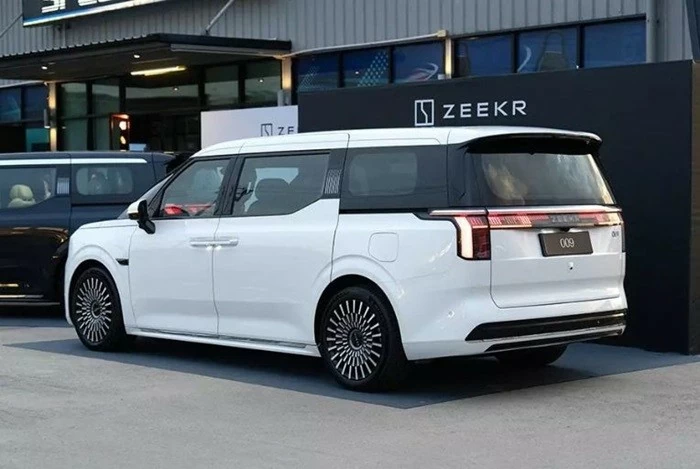 Mẫu xe MPV điện Zeekr 009 có khả năng tăng tốc từ 0-100 km/h chỉ trong khoảng 3,9 giây. 