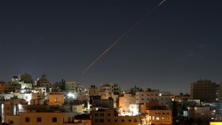 Iran dọa đình chỉ tiến trình đàm phán với Mỹ, dội 'mưa tên lửa' xuống miền Bắc Israel