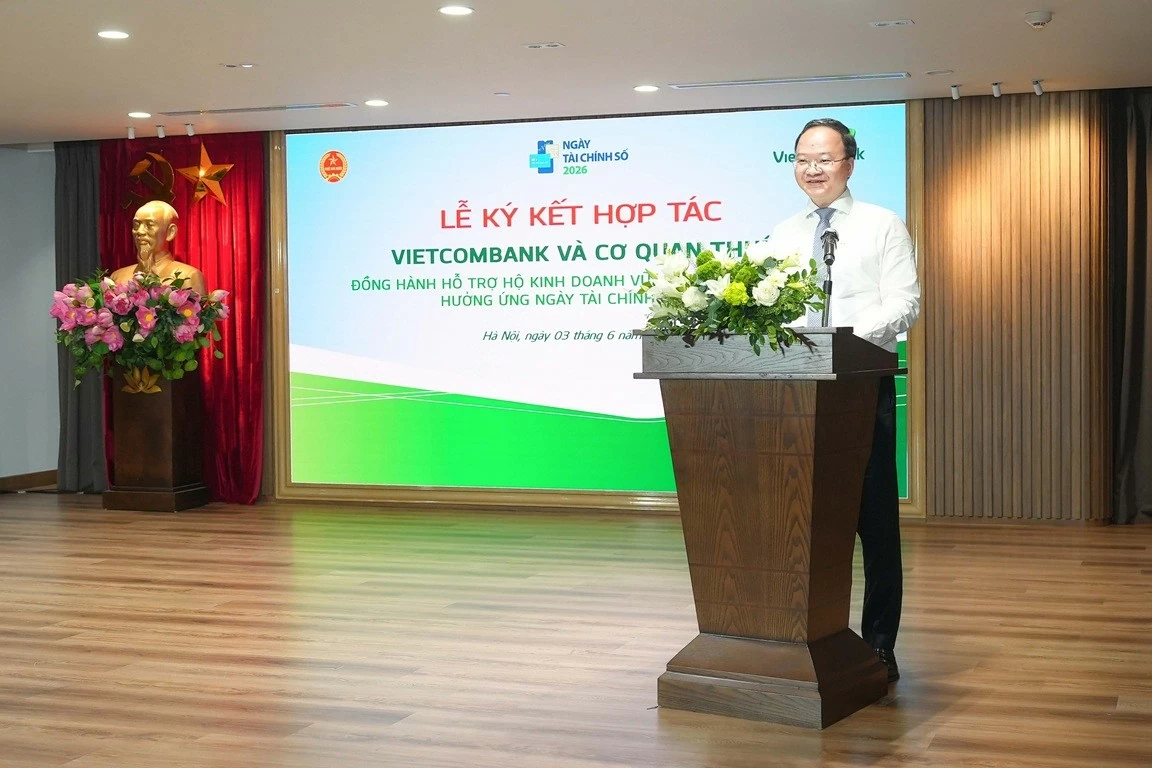 Vietcombank đồng hành với Cục Thuế hỗ trợ hộ kinh doanh vững bước chuyển đổi số