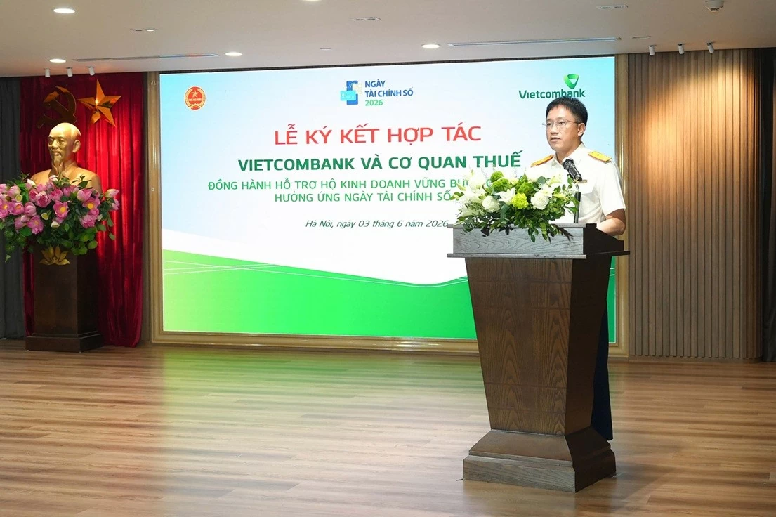 Vietcombank đồng hành với Cục Thuế hỗ trợ hộ kinh doanh vững bước chuyển đổi số