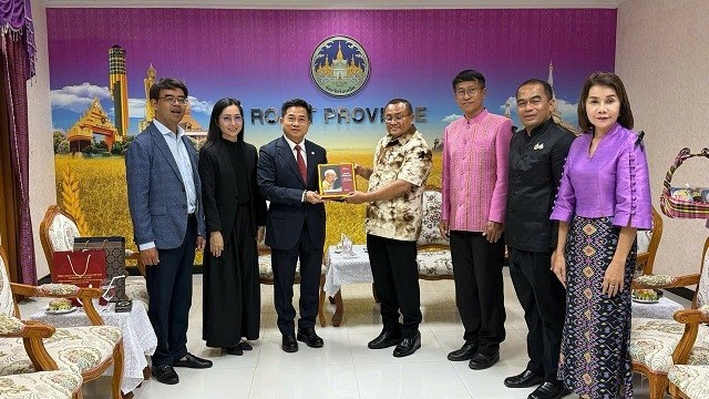 Tổng lãnh sự Việt Nam tại Khon Kaen làm việc với lãnh đạo tỉnh Roi Et, thúc đẩy hợp tác địa phương