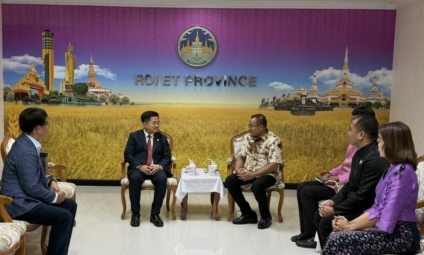 Tổng lãnh sự Việt Nam tại Khon Kaen làm việc với lãnh đạo tỉnh Roi Et, thúc đẩy hợp tác địa phương