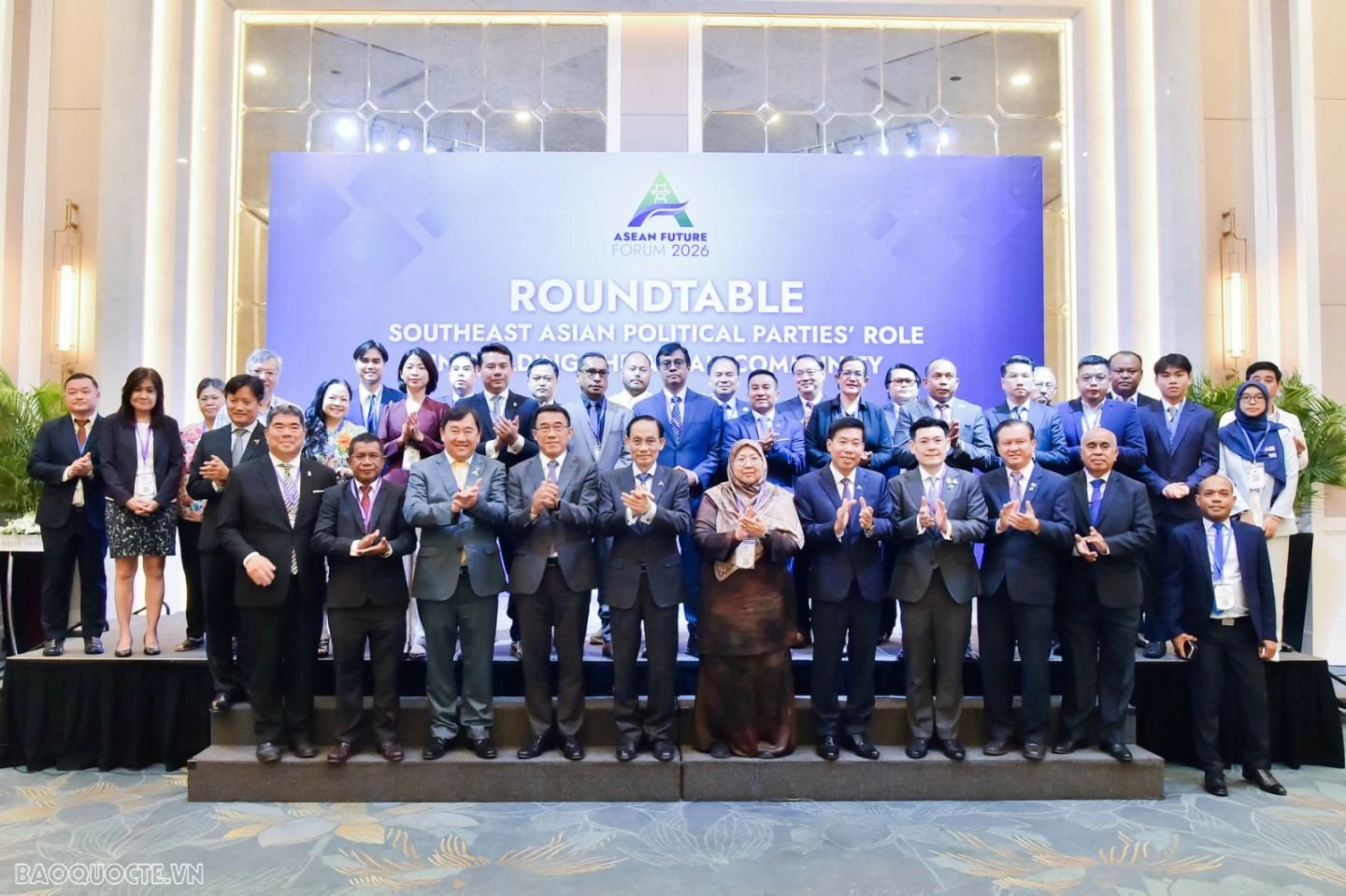 Ủy viên Bộ Chính trị, Bí thư Đảng ủy Bộ, Bộ trưởng Ngoại giao Lê Hoài Trung: Tăng cường hợp tác giữa các chính đảng Đông Nam Á là yêu cầu chiến lược