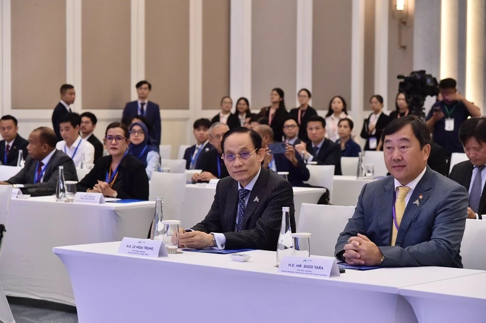 Ủy viên Bộ Chính trị, Bí thư Đảng ủy Bộ, Bộ trưởng Ngoại giao Lê Hoài Trung: Tăng cường hợp tác giữa các chính đảng Đông Nam Á là yêu cầu chiến lược