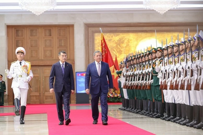 Thủ tướng Lê Minh Hưng chủ trì lễ đón chính thức Thủ tướng Campuchia Thủ tướng Lê Minh Hưng chủ trì lễ đón chính thức Thủ tướng Campuchia