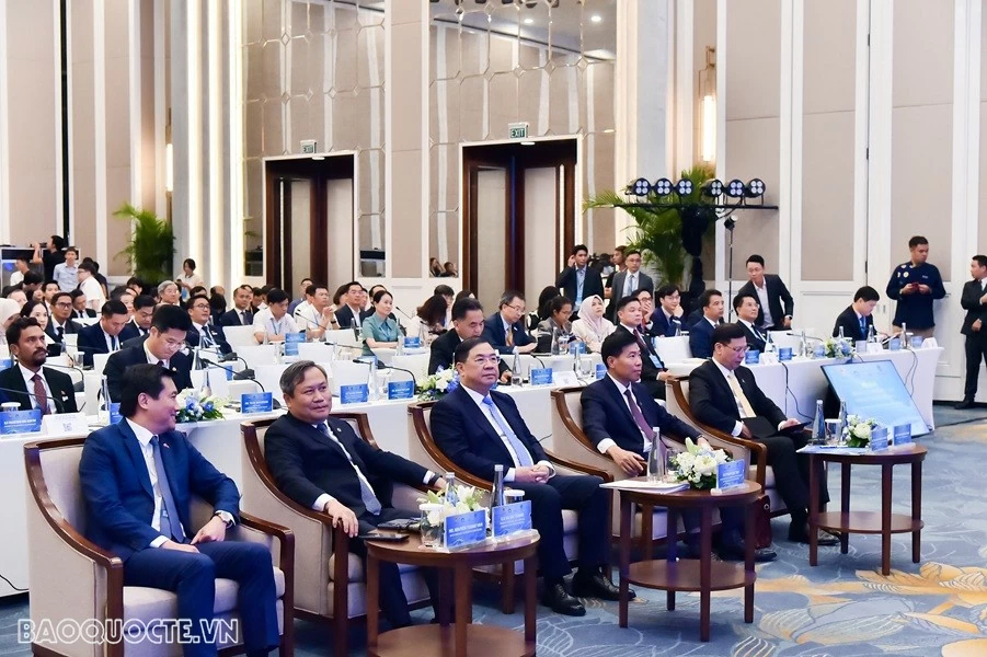 Phó Thủ tướng Thường trực Chính phủ Phạm Gia Túc: Cần sự kề vai sát cánh của tất cả các đô thị, các thành phố trong ASEAN Phó Thủ tướng Thường trực Chính phủ Phạm Gia Túc: Cần sự kề vai sát cánh của tất cả các đô thị, các thành phố trong ASEAN