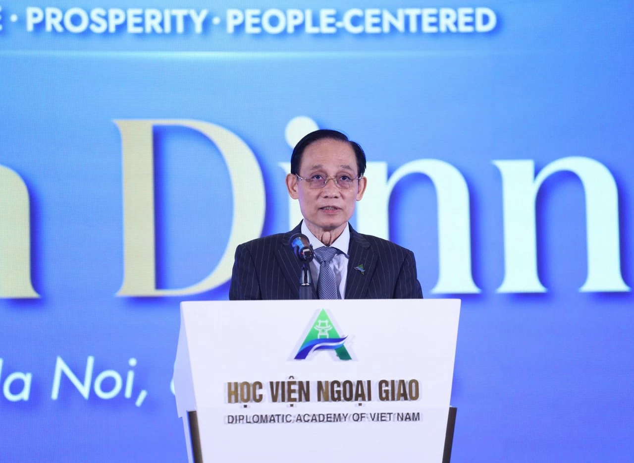 Ủy viên Bộ Chính trị, Bí thư Đảng ủy Bộ, Bộ trưởng Ngoại giao Lê Hoài Trung phát biểu tại Tiệc chiêu đãi. (Ảnh: Thành Long)