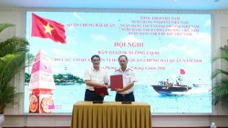 Agribank trao tặng xuồng CQ-01, đồng hành Quân chủng Hải quân thực hiện nhiệm vụ bảo vệ chủ quyền biển đảo của Tổ quốc