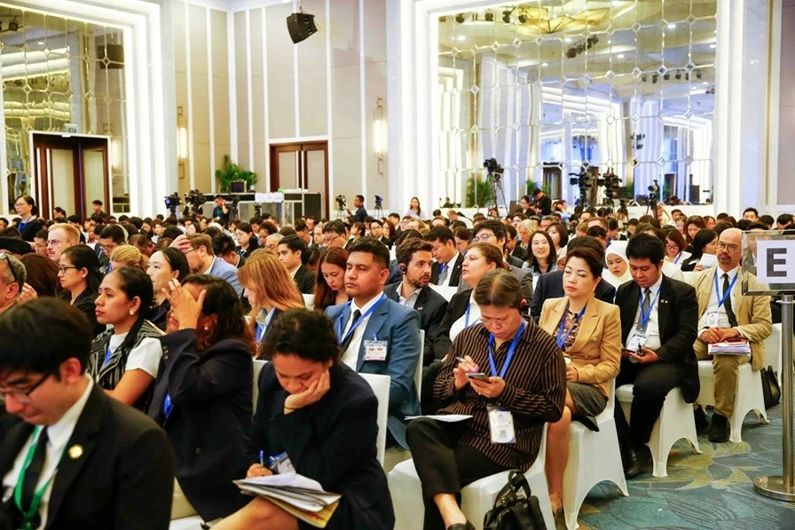 Diễn đàn Tương lai ASEAN: Nóng câu chuyện xoay quanh tự cường và đoàn kết