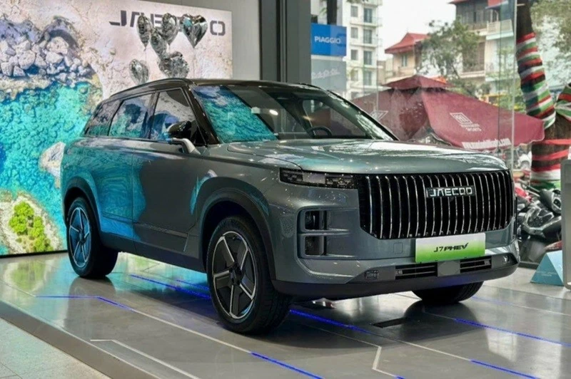 Jaecoo J7 bản m&aacute;y xăng được hỗ trợ chi ph&iacute; sử dụng xe, quy đổi tương đương hơn 50 triệu đồng.