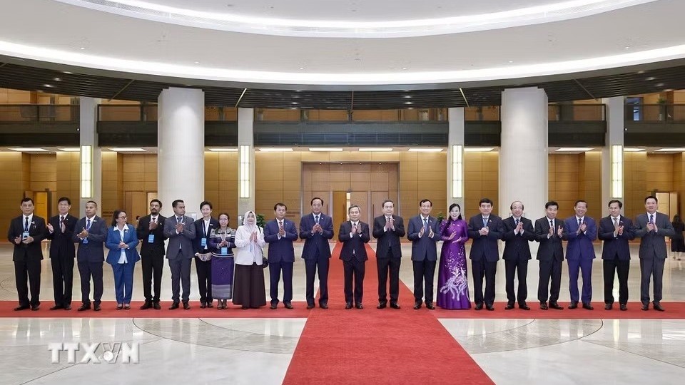 Chủ tịch Quốc hội Trần Thanh Mẫn tiếp lãnh đạo các thành phố ASEAN