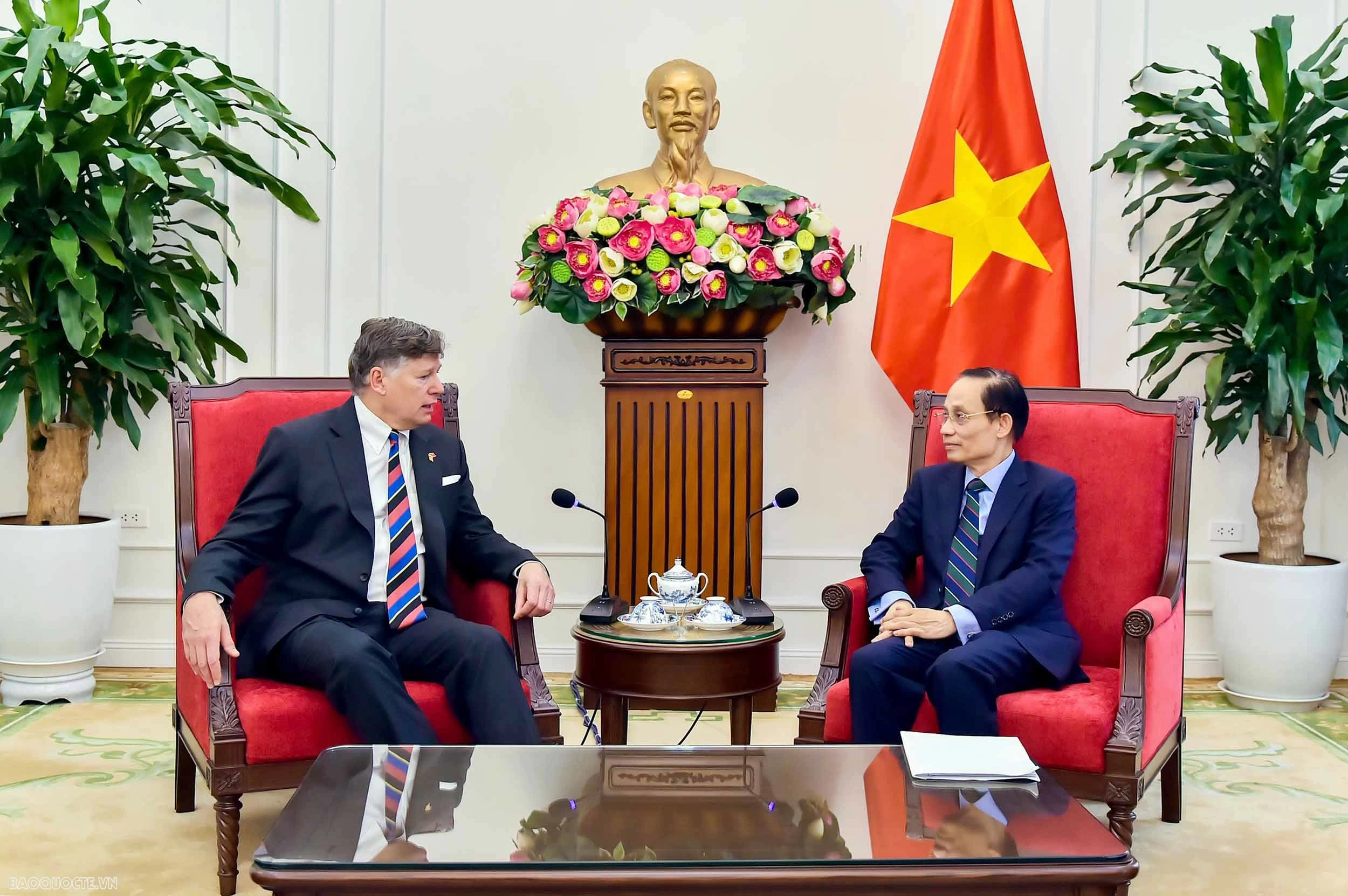 Bộ trưởng Ngoại giao Lê Hoài Trung tiếp Thứ trưởng Ngoại giao Hoa Kỳ