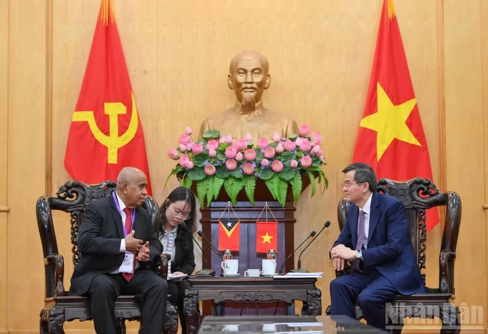 Giám đốc Học viện Chính trị quốc gia Hồ Chí Minh tiếp đoàn Đảng Hành động Nhân dân Singapore và Đảng Mặt trận Cách mạng vì một Timor-Leste độc lập