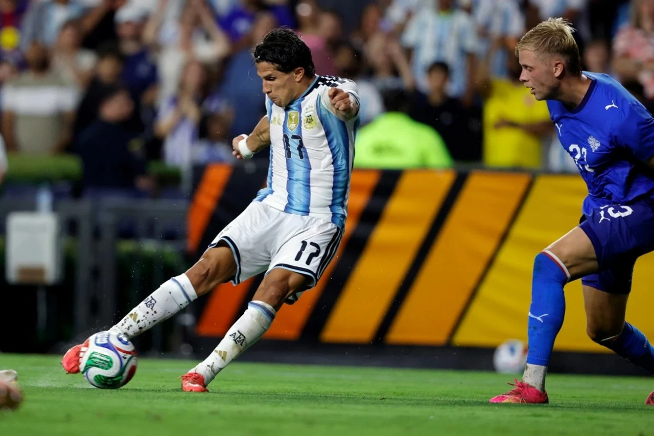 Argentina 3-0 Iceland: Messi trở lại đầy ấn tượng, nhà vô địch thế giới sẵn sàng bảo vệ ngôi vương Argentina 3-0 Iceland: Messi trở lại đầy ấn tượng, nhà vô địch thế giới sẵn sàng bảo vệ ngôi vương