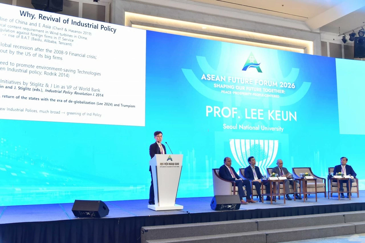Phiên toàn thể 5 Diễn đàn Tương lai ASEAN: Những mô hình phát triển mới trong bối cảnh chuyển dịch toàn cầu