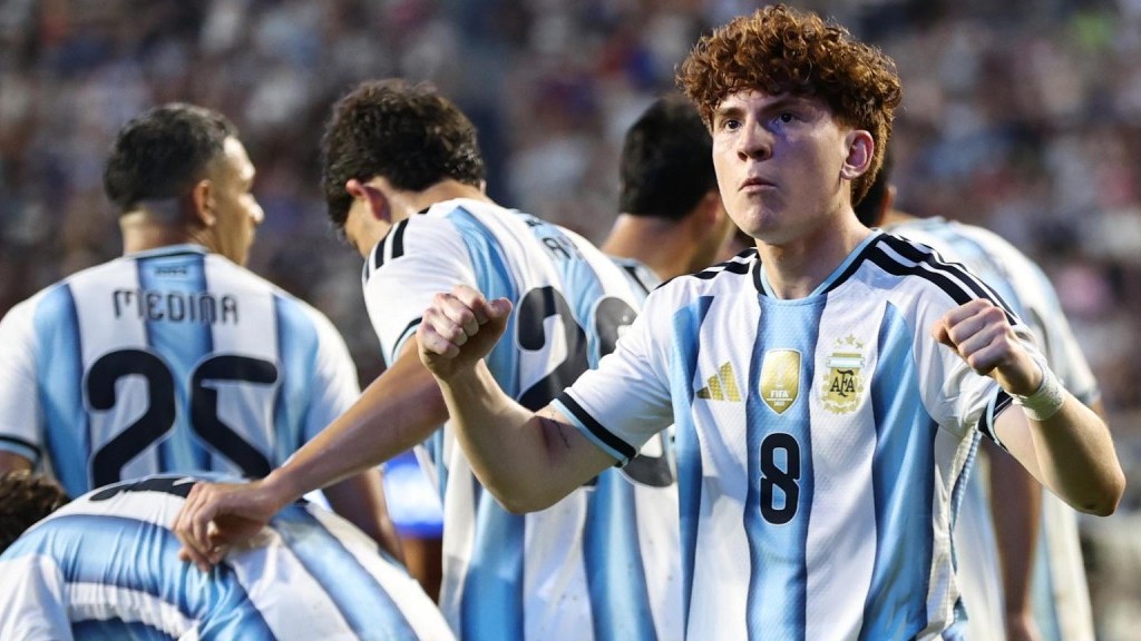 Argentina 3-0 Iceland: Messi trở lại đầy ấn tượng, nhà vô địch thế giới sẵn sàng bảo vệ ngôi vương