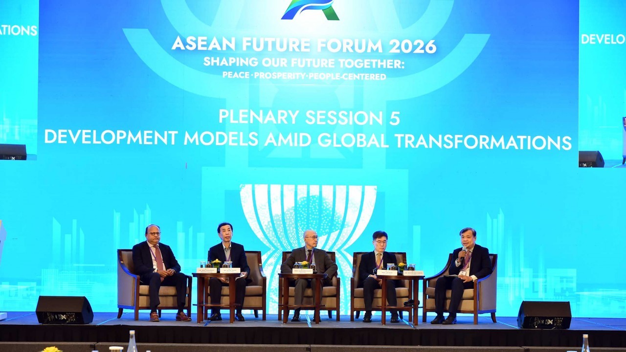 Phiên toàn thể 5 Diễn đàn Tương lai ASEAN: Những mô hình phát triển mới trong bối cảnh chuyển dịch toàn cầu