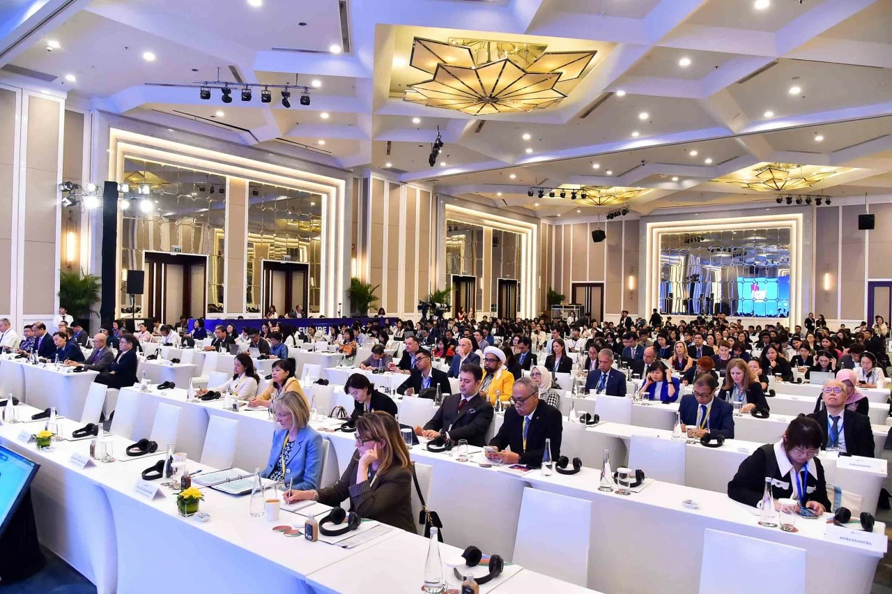 Phiên toàn thể 5 Diễn đàn Tương lai ASEAN: Những mô hình phát triển mới trong bối cảnh chuyển dịch toàn cầu Phiên toàn thể 5 Diễn đàn Tương lai ASEAN: Những mô hình phát triển mới trong bối cảnh chuyển dịch toàn cầu