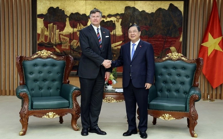 Phó Thủ tướng Thường trực Chính phủ Phạm Gia Túc tiếp Phó Ngoại trưởng Hoa Kỳ Christopher Landau