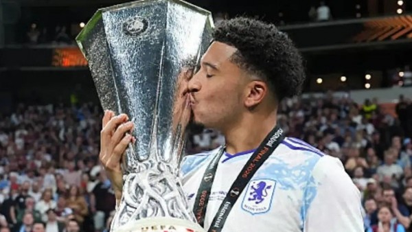 MU chính thức chia tay Casemiro và Jadon Sancho
