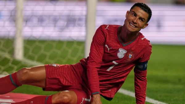 Bồ Đào Nha 2-1 Nigeria: Sao trẻ tỏa sáng, Ronaldo 'kém duyên' với việc ghi bàn