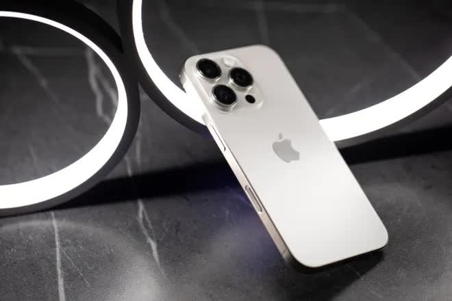 Phone 16 Pro bất ngờ bị 'lép vế' trước các nâng cấp của Apple