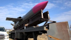 Tổng thống Ukraine tuyên bố tấn công sâu vào Nga bằng tên lửa tự phát triển