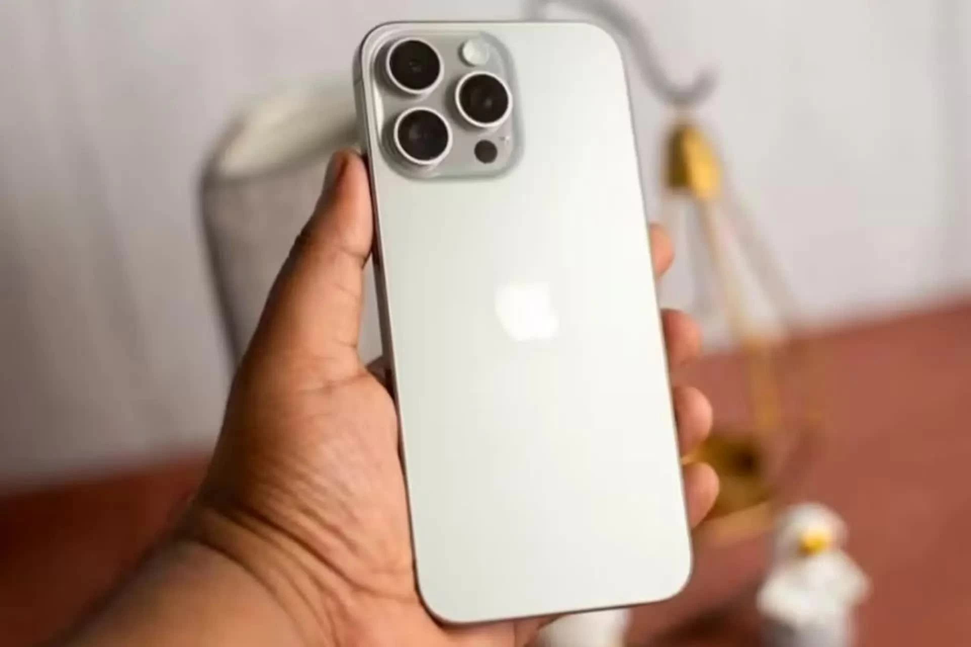 Apple nhấn mạnh rằng AI xử lý trực tiếp trên thiết bị sẽ mang lại tốc độ cao hơn.
