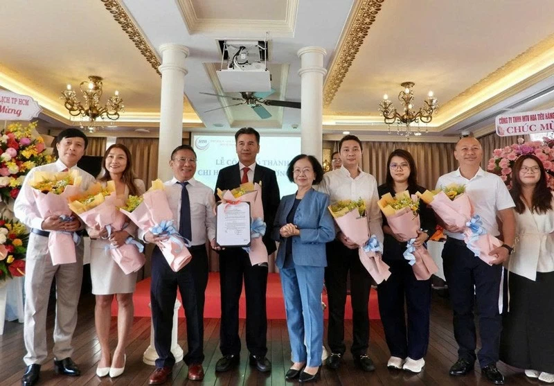 Ra mắt Chi hội Du lịch Đường thủy TP.HCM, kỳ vọng tạo động lực mới cho kinh tế sông nước Ra mắt Chi hội Du lịch Đường thủy TP.HCM, kỳ vọng tạo động lực mới cho kinh tế sông nước