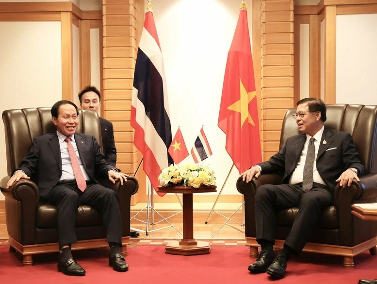 Phó Thủ tướng Lê Tiến Châu gặp Phó Thủ tướng Thái Lan Sihasak Phuangketkeow