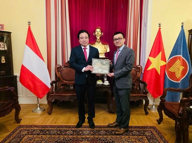 Thành phố Huế tích cực thúc đẩy hợp tác nhiều tiềm năng với các đối tác Áo