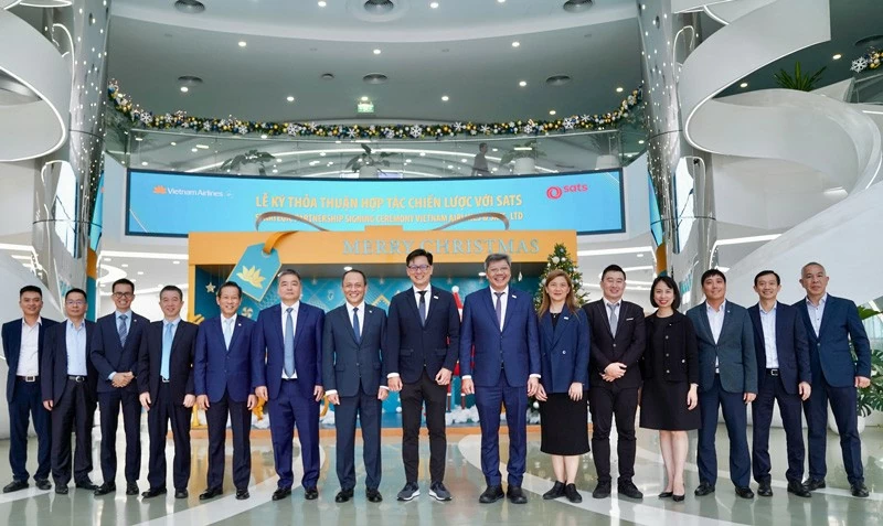 Thúc đẩy kết nối toàn cầu của Việt Nam: SATS tiên phong phát triển logistics hàng không và hội nhập thương mại