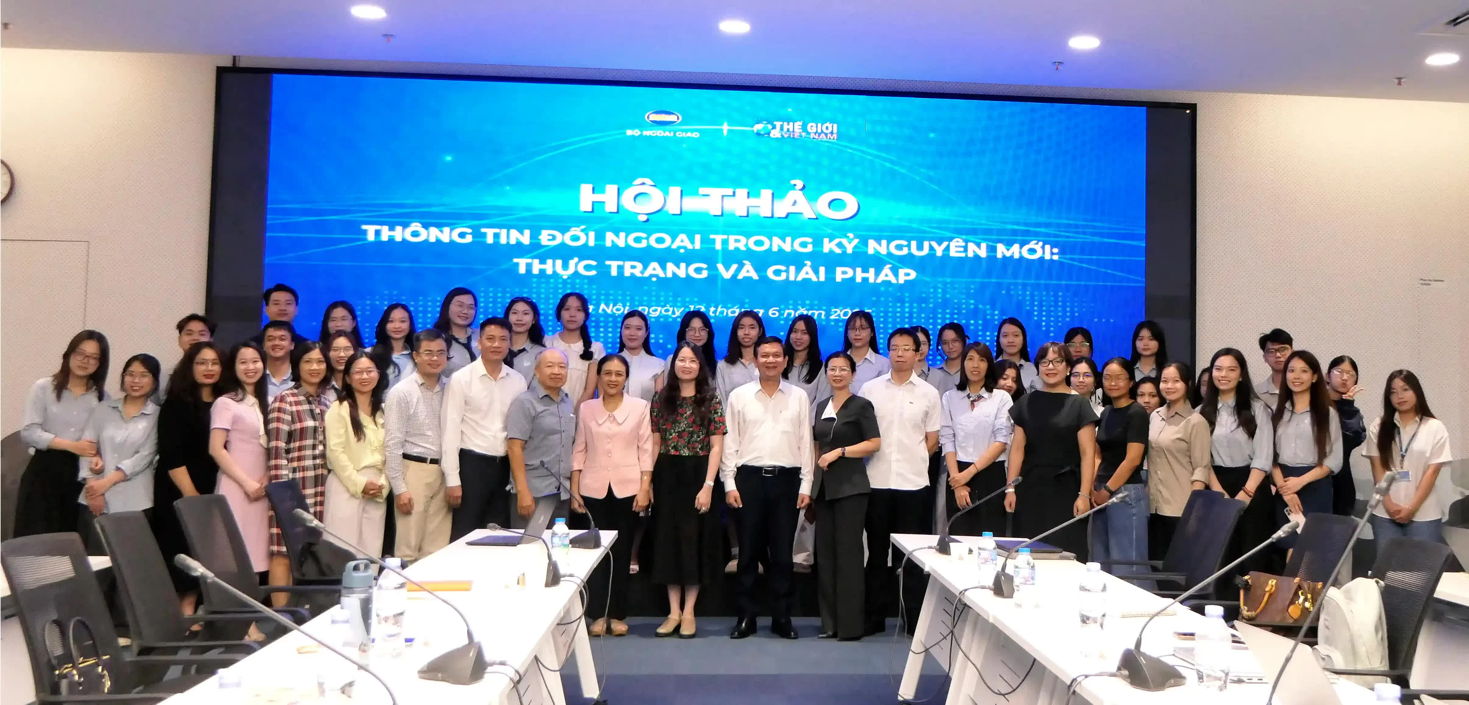 Thông tin đối ngoại trong kỷ nguyên mới: Xây dựng các ‘điểm chạm’ chiến lược của Việt Nam trên không gian truyền thông quốc tế Thông tin đối ngoại trong kỷ nguyên mới: Xây dựng các ‘điểm chạm’ chiến lược của Việt Nam trên không gian truyền thông quốc tế