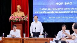 Họp báo kỳ thi tốt nghiệp THPT 2026: Đề Ngữ văn gây nhiều tranh cãi, Bộ GD&ĐT nói gì?