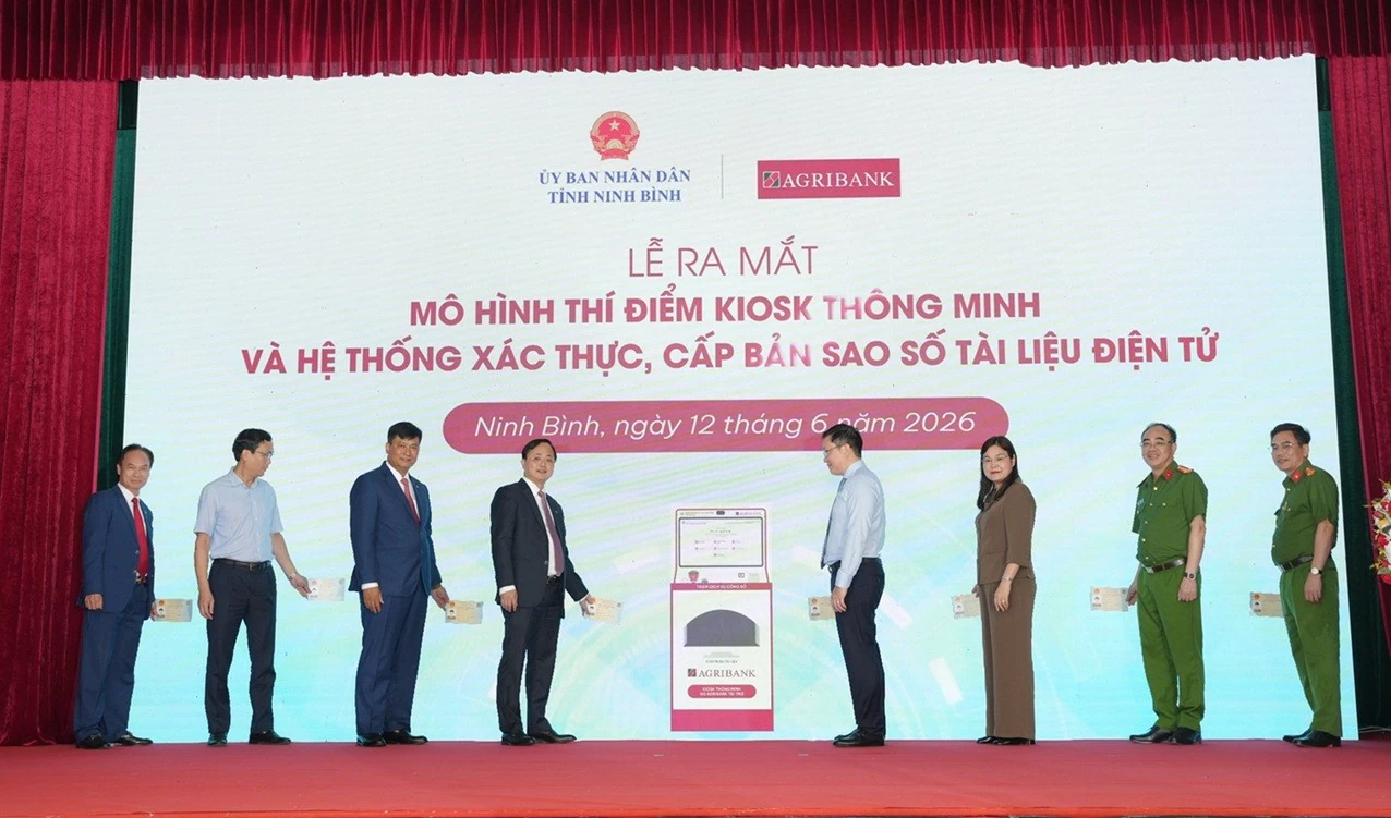Agribank đồng hành cùng tỉnh Ninh Bình triển khai mô hình Kiosk thông minh: Cú hích chuyển đổi số hành chính công