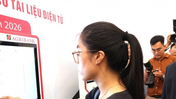 Agribank đồng hành cùng tỉnh Ninh Bình triển khai mô hình Kiosk thông minh: 'Cú hích' chuyển đổi số hành chính công