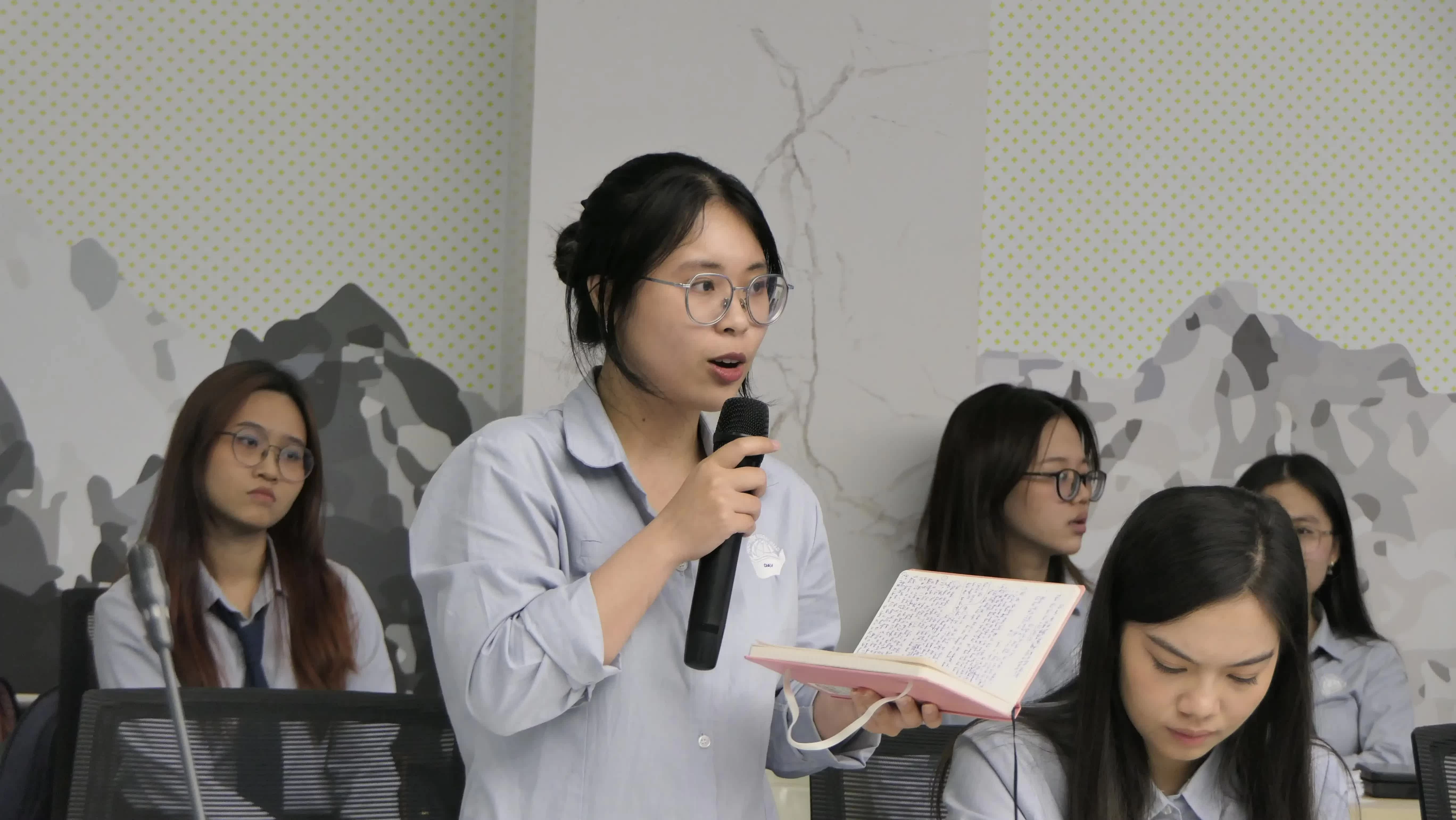 Thông tin đối ngoại trong kỷ nguyên mới: Xây dựng các ‘điểm chạm’ chiến lược của Việt Nam trên không gian truyền thông quốc tế