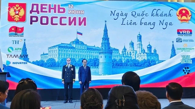 Đại sứ quán Nga kỷ niệm Ngày Quốc khánh Liên bang Nga tại Hà Nội