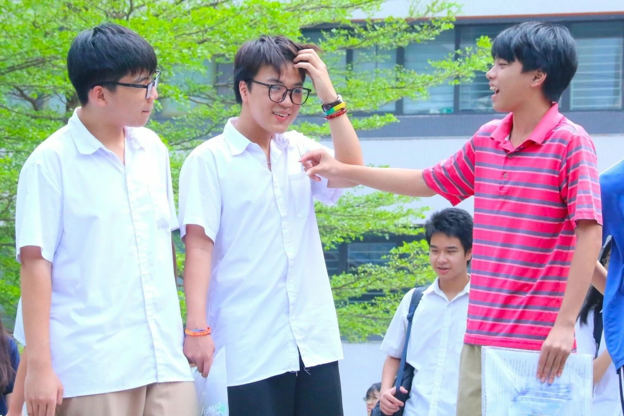 Trường THPT Chuyên Khoa học Xã hội và Nhân văn Hà Nội công bố điểm chuẩn lớp 10 năm 2026 Trường THPT Chuyên Khoa học Xã hội và Nhân văn Hà Nội công bố điểm chuẩn lớp 10 năm 2026