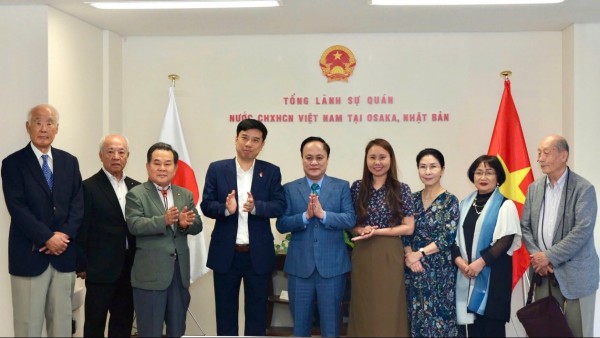 Tổng Lãnh sự quán Việt Nam tại Osaka tiếp đón Tổ chức Xúc tiến hữu nghị quốc tế Nhật Bản