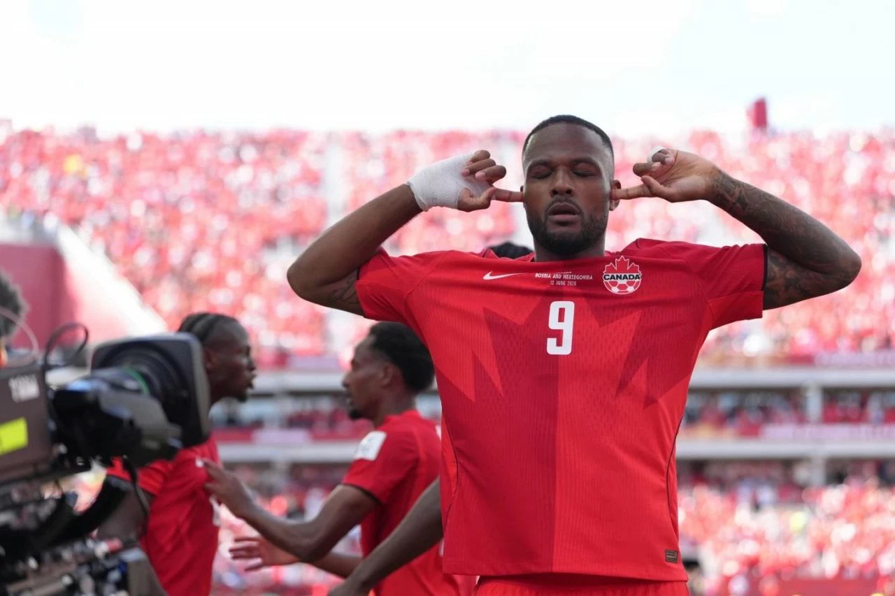 Canada 1-1 Bosnia & Herzegovina: Cyle Larin đi vào lịch sử, Canada giành điểm số đầu tiên tại World Cup sau 40 năm chờ đợi