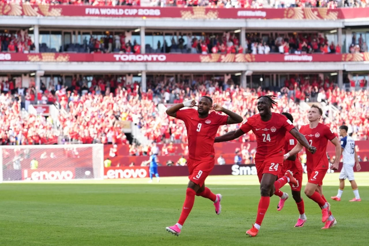Canada 1-1 Bosnia & Herzegovina: Cyle Larin đi vào lịch sử, Canada giành điểm số đầu tiên tại World Cup sau 40 năm chờ đợi Canada 1-1 Bosnia & Herzegovina: Cyle Larin đi vào lịch sử, Canada giành điểm số đầu tiên tại World Cup sau 40 năm chờ đợi