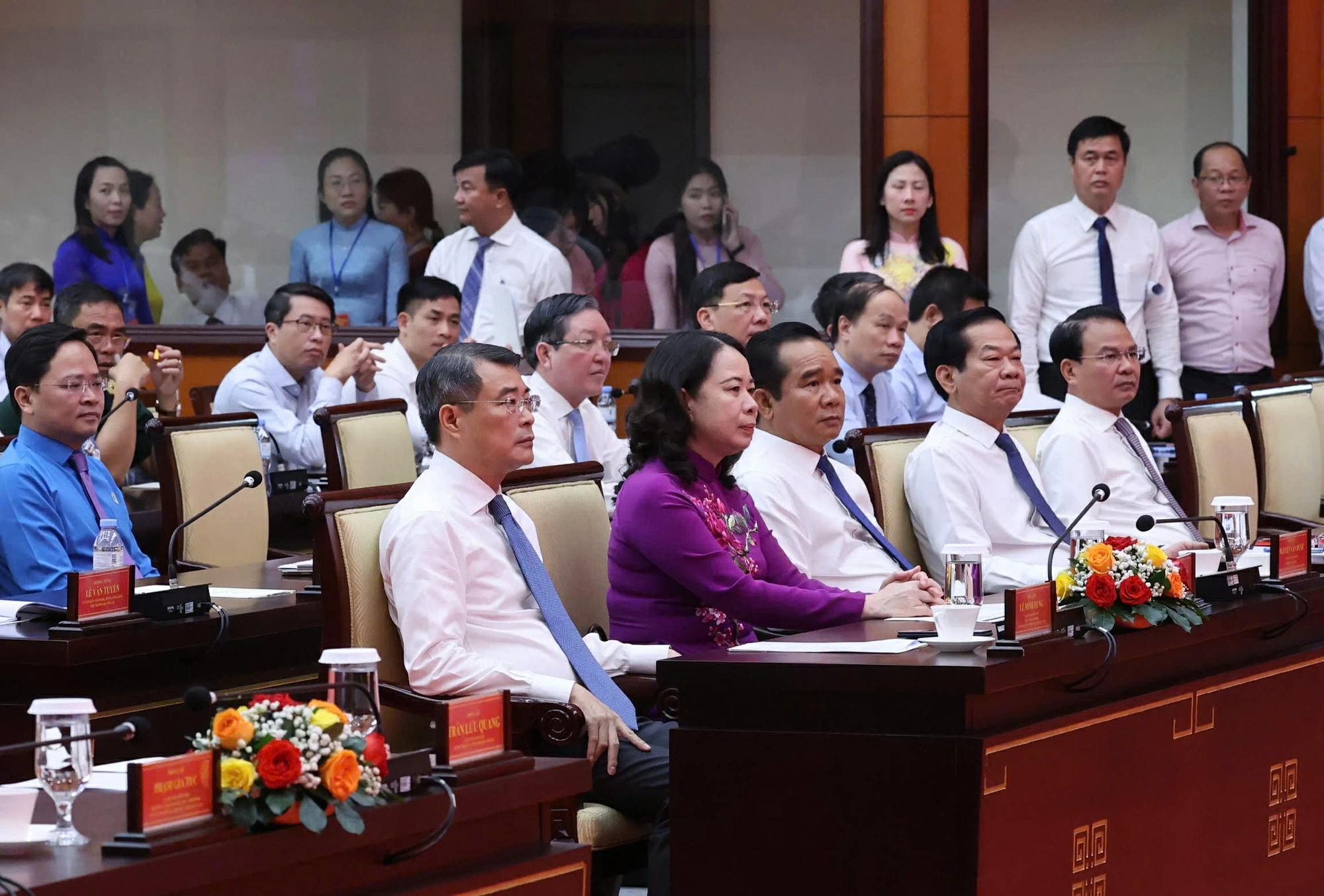 Thủ tướng Lê Minh Hưng phát động Phong trào thi đua quyết tâm thực hiện thắng lợi mục tiêu tăng trưởng bền vững 2 con số Thủ tướng Lê Minh Hưng phát động Phong trào thi đua quyết tâm thực hiện thắng lợi mục tiêu tăng trưởng bền vững 2 con số