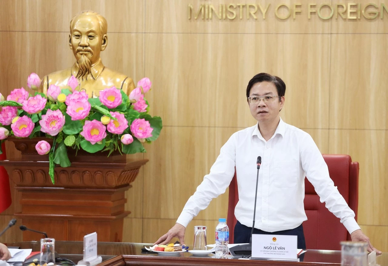 Thứ trưởng Ngoại giao Ngô Lê Văn phát biểu khai mạc Hội nghị. (Ảnh: Thành Long) Thứ trưởng Ngoại giao Ngô Lê Văn phát biểu khai mạc Hội nghị. (Ảnh: Thành Long)