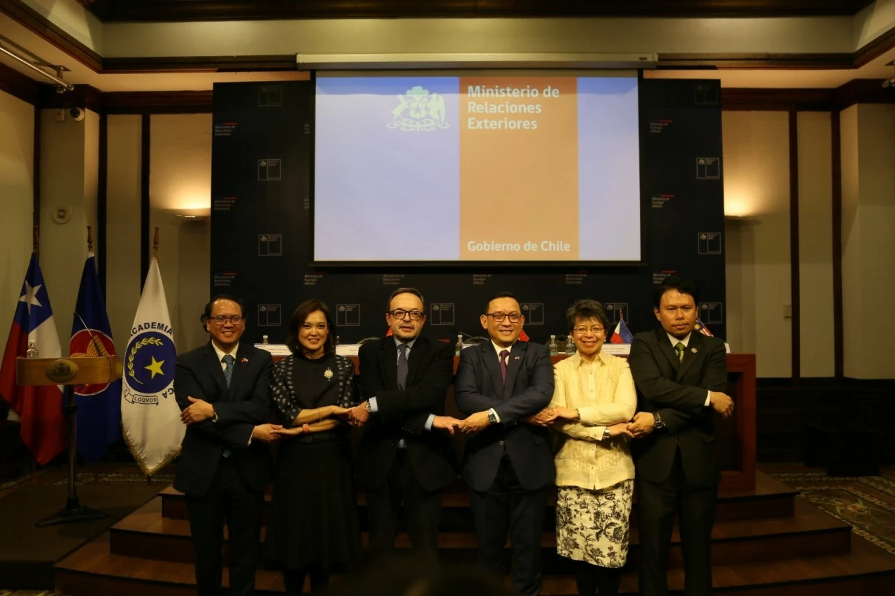 Đại sứ Nguyễn Việt Cường giới thiệu 3 trụ cột Cộng đồng ASEAN và quan hệ Việt Nam-Chile tại Santiago